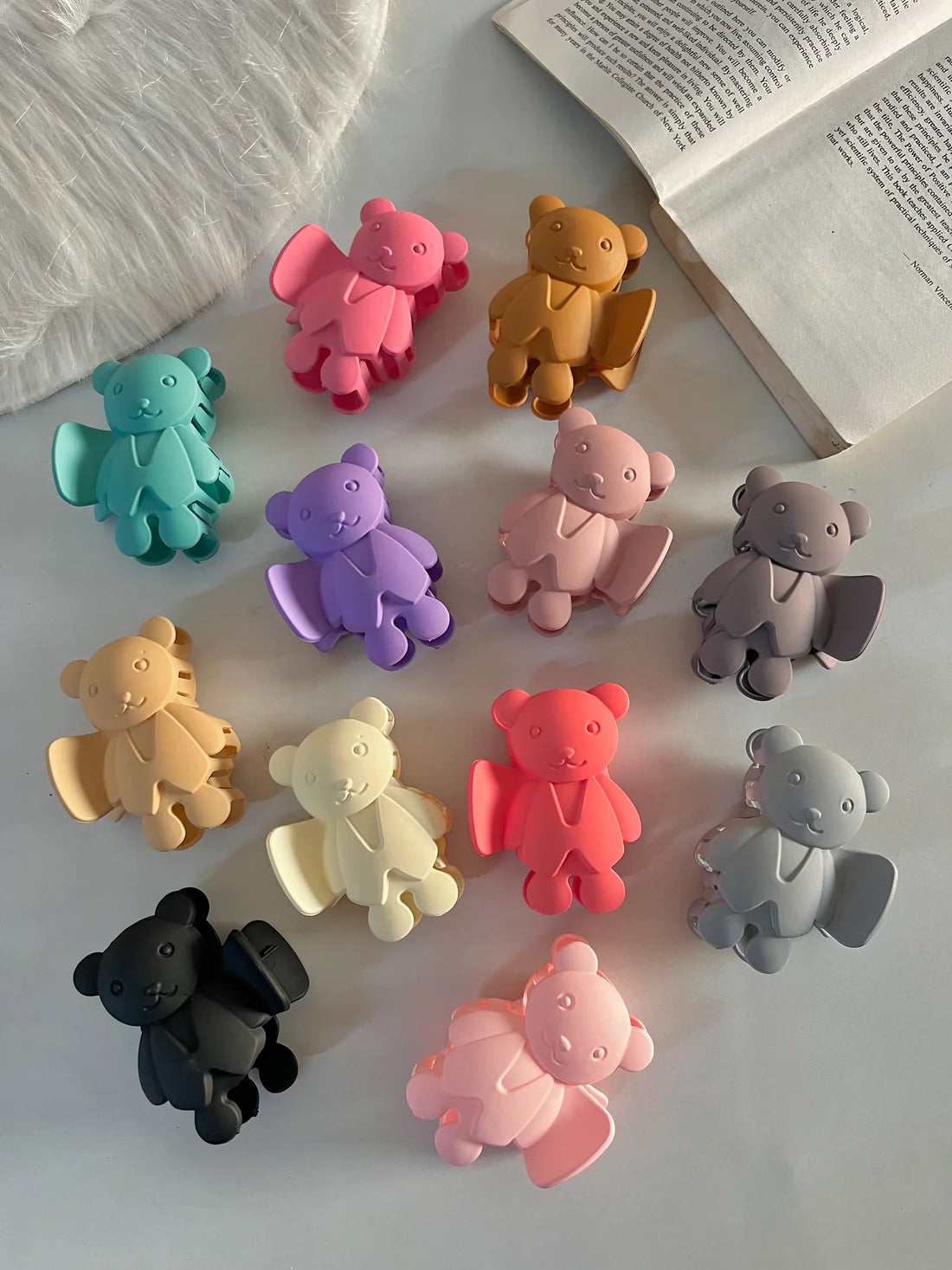 Teddy Bear Shaped Matt Claw (1 PC)