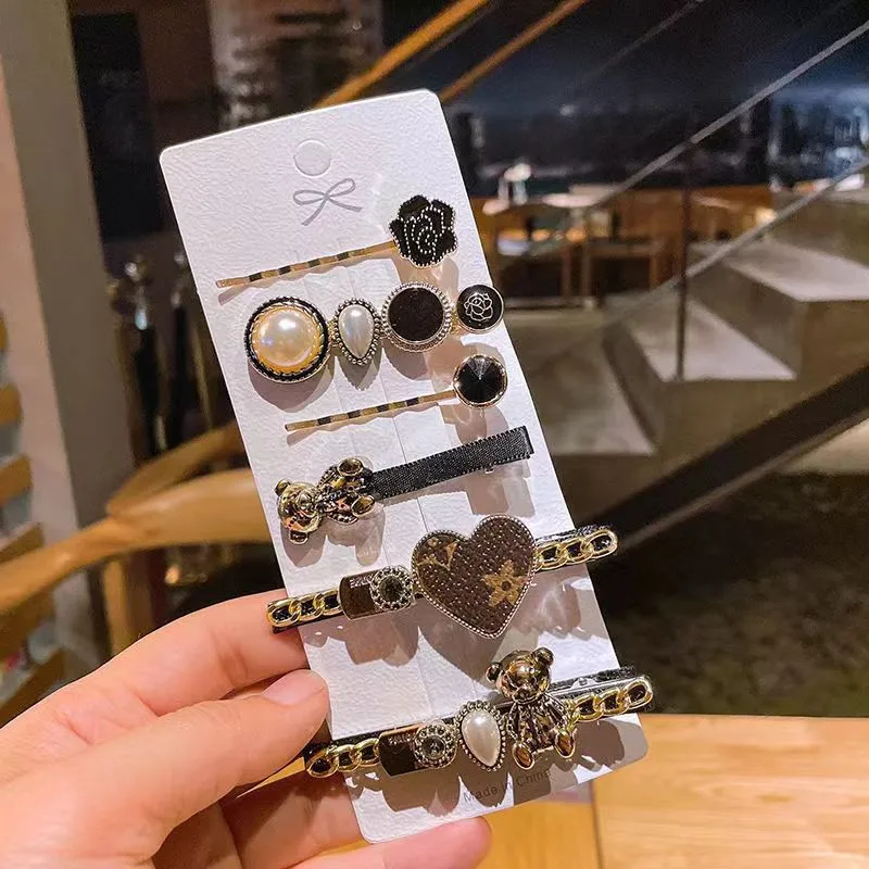 Black Bear Barrettes(Artificial Pearl and stone)