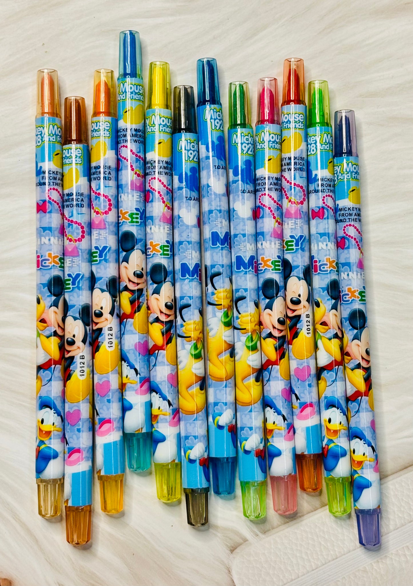 Rolling Crayons Set