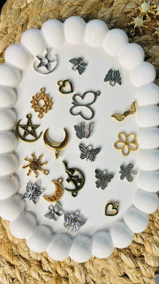 Handmade Enamal Paint Pendant Charms Design 4 (Random Set of 5)