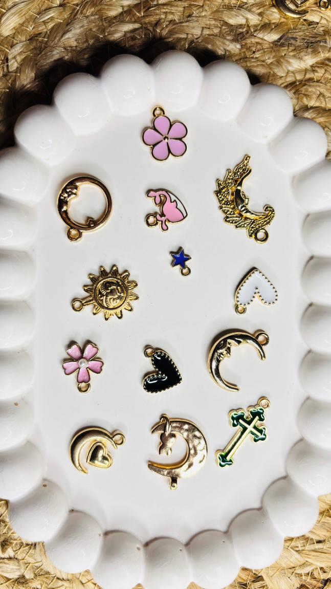 Handmade Enamal Paint Pendant Charms Design 6 (Random Set of 5)