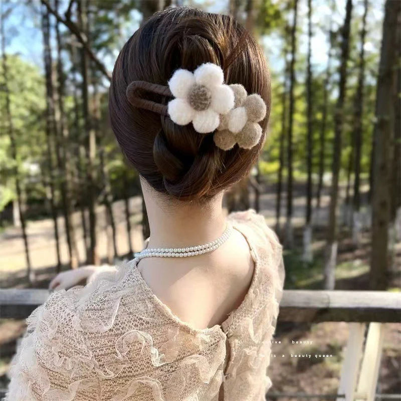 Plush Flower Duckbill Hair Grabber (1 PC)