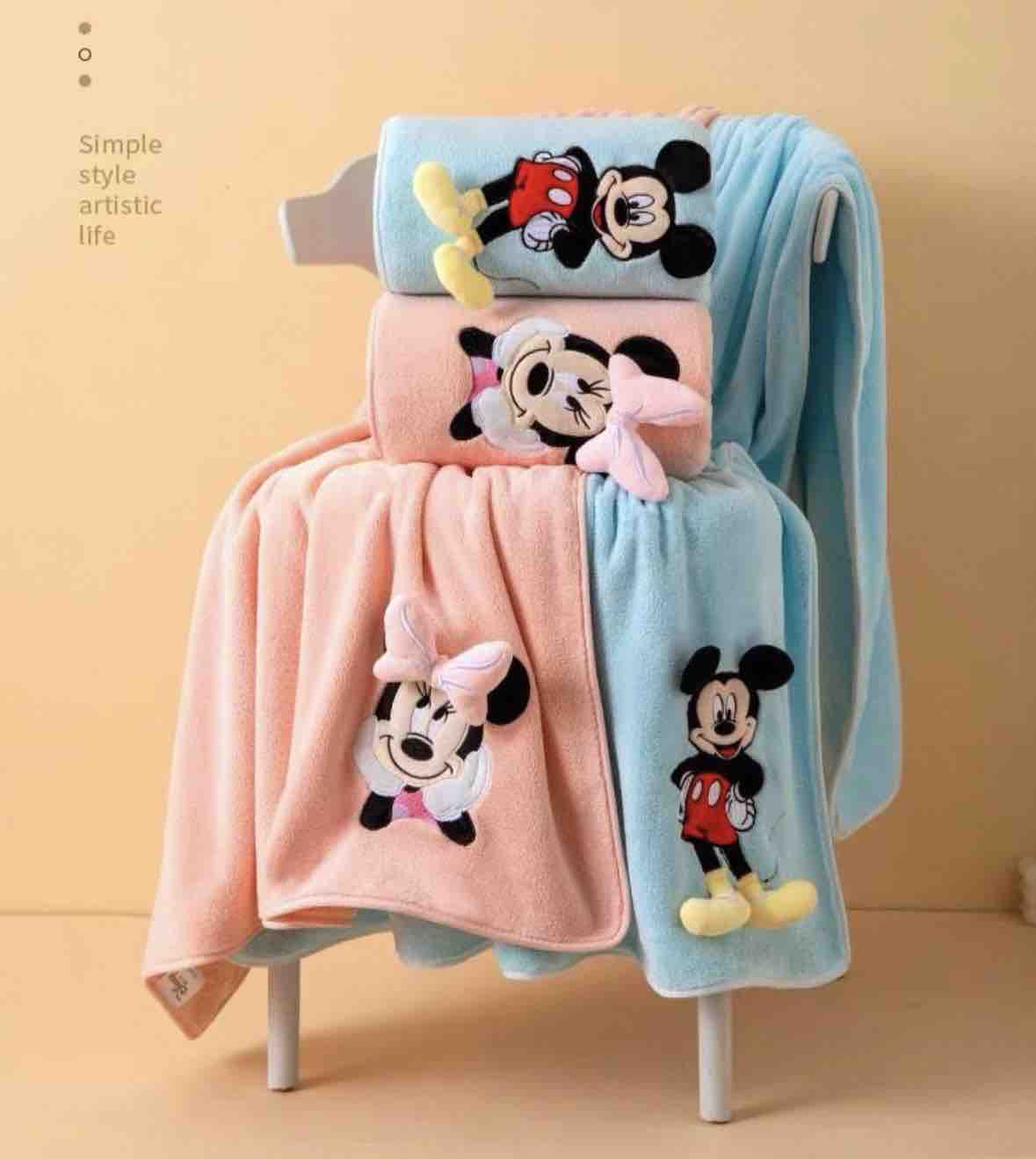 3D Disney Mickey/Minnie Mouse Towel (Big size)