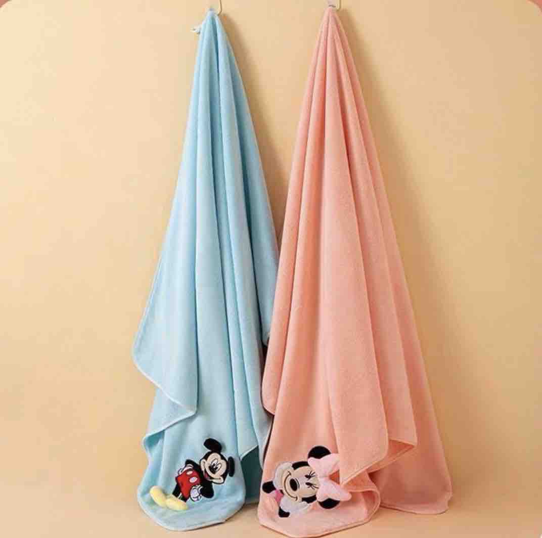 3D Disney Mickey/Minnie Mouse Towel (Big size)