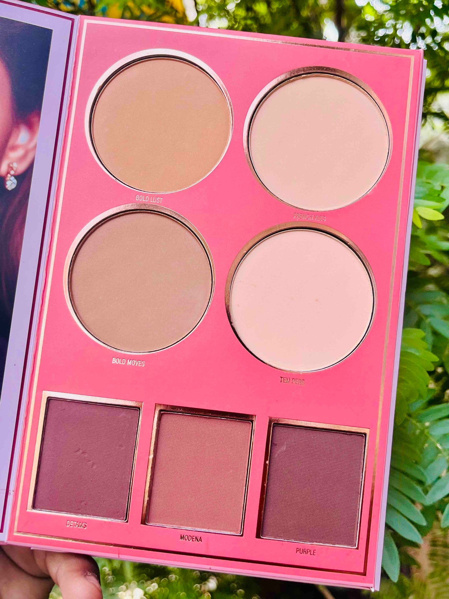 Kawaii All-in-One Makeup Book (Imported)
