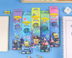 Five boxes of SpongeBob-themed 2B pencils arranged on a blue background, with partial notebooks and a pencil visible at the edges. Chinese product details text appears along the bottom.