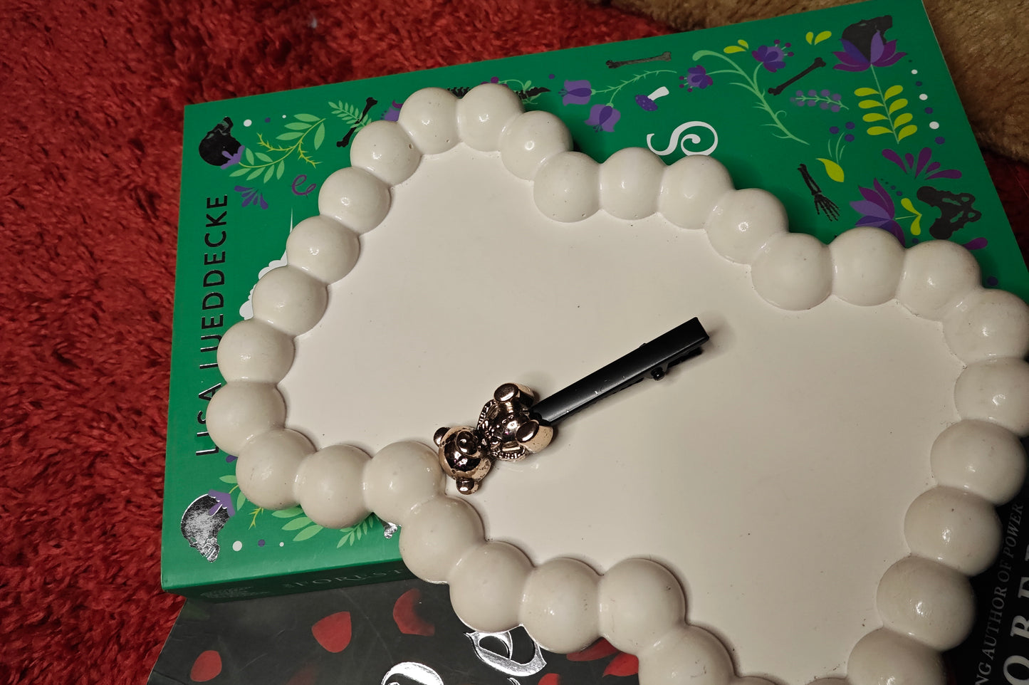 Black Bear Barrettes(Artificial Pearl and stone)(1 pc)