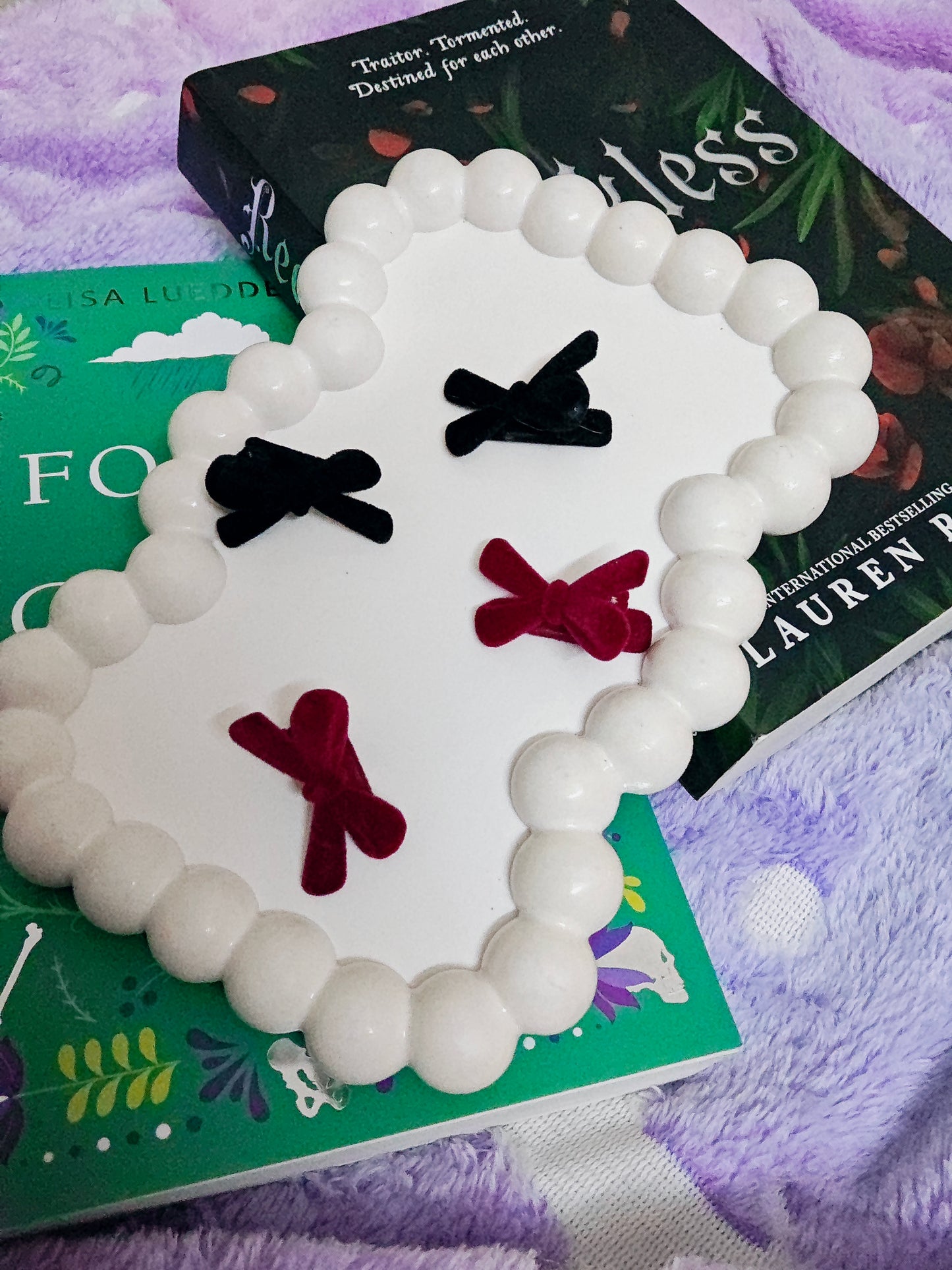 Pince à cheveux en velours rouge/noir