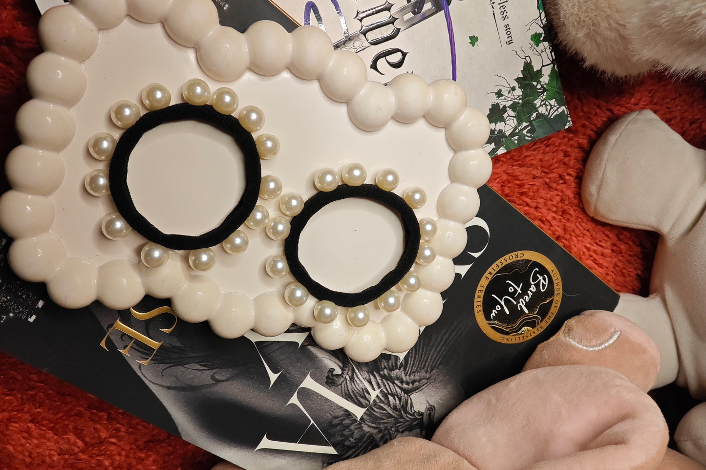 Shiny pearl hair ties (Set of 2)