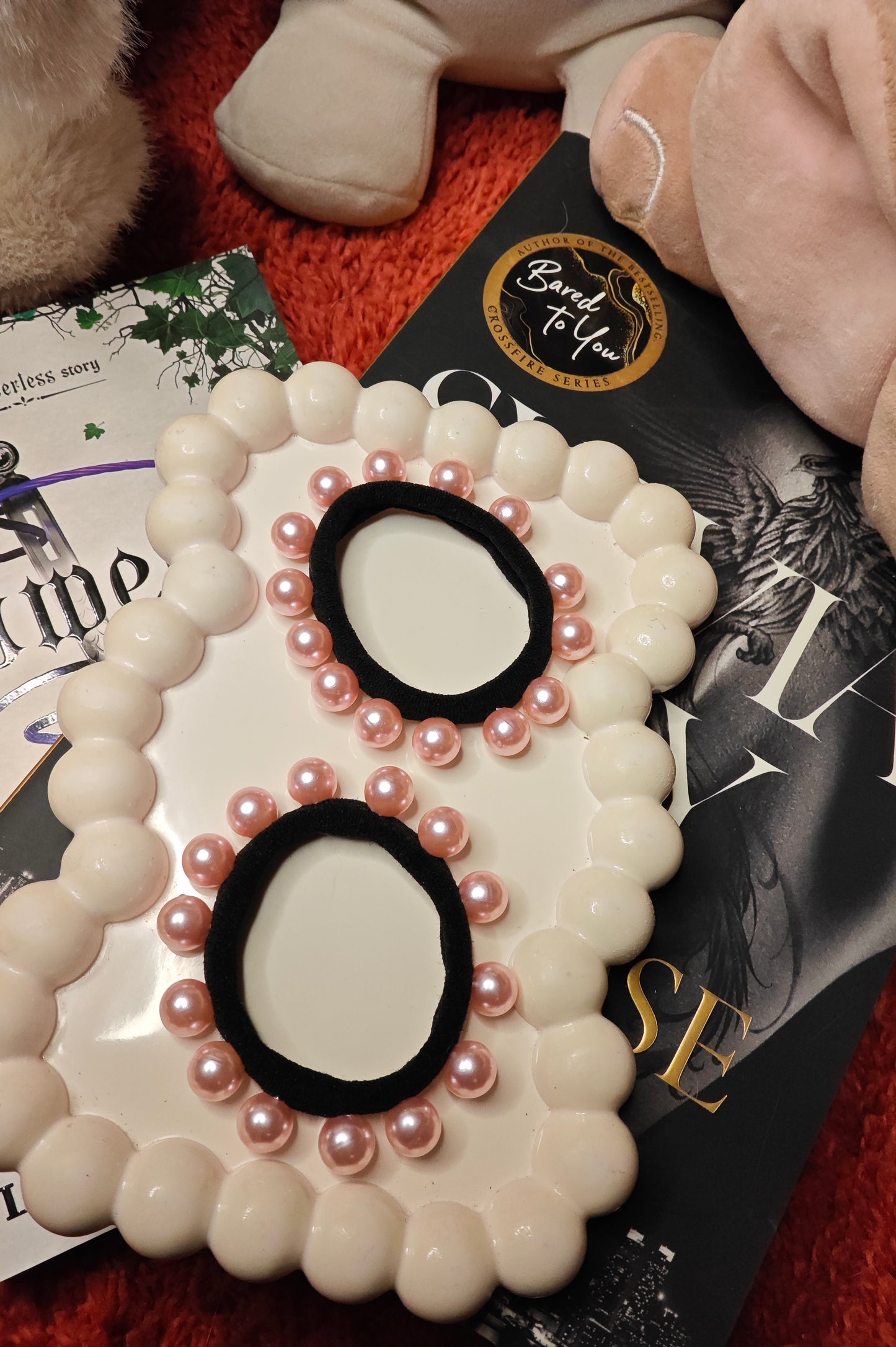 Shiny pearl hair ties (Set of 2)