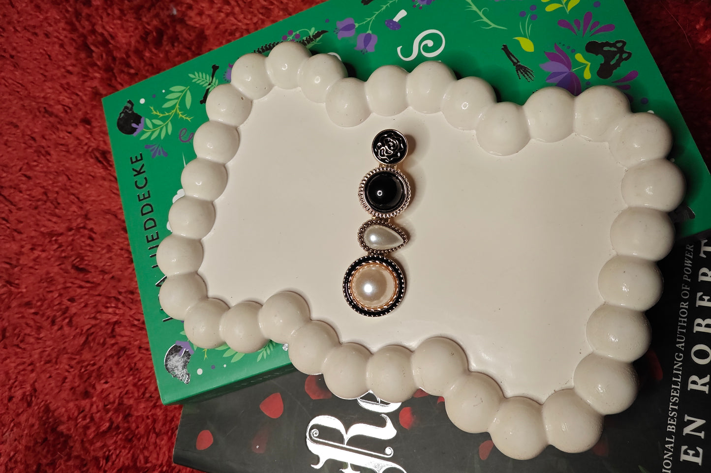 Black Bear Barrettes(Artificial Pearl and stone)(1 pc)